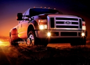 开云体育app-绿茵场与篮球馆的奇妙共振，西甲德比硝烟未散，尼克斯奇才之战再燃烽火