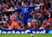 开云体育官网-乔治末节封神献制胜一击，76人鏖战险胜马刺展韧性