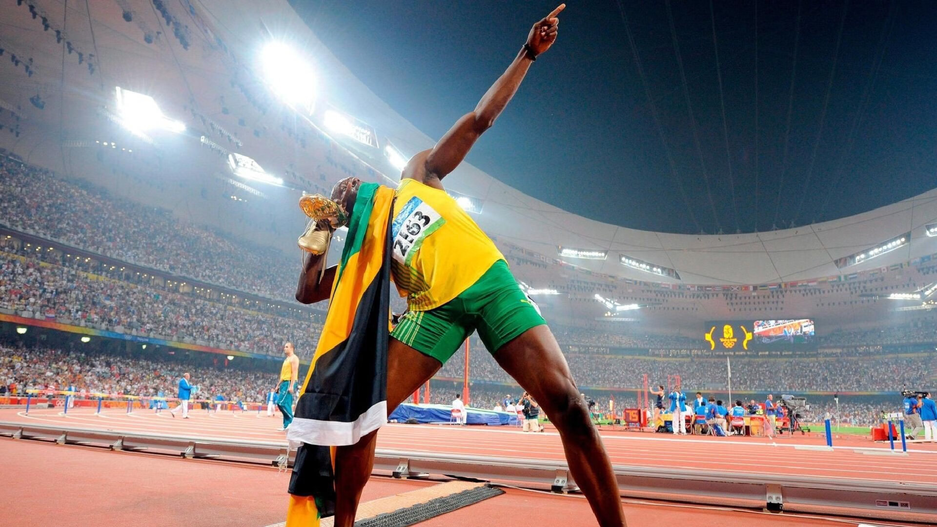 威尔士火力压制阿尔及利亚，莱奥成为关键先生