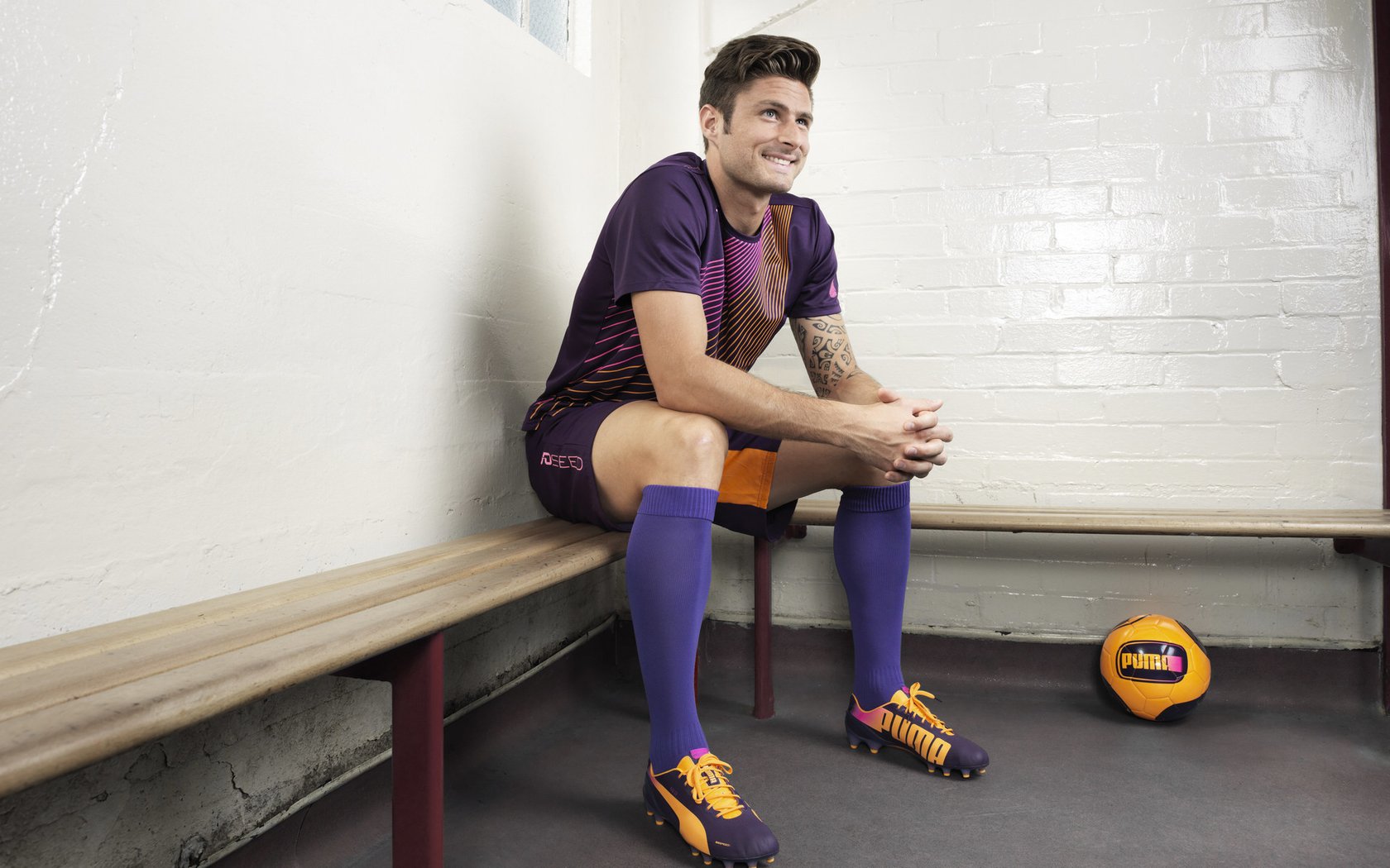 冰岛防线遭遇莱万式冲击，皇家社会战术实验揭示现代足球新维度